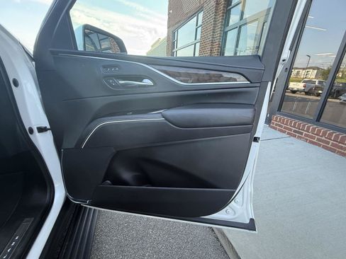 Used 2022 Cadillac Escalade Sport Platinum AWD/4WD image 25