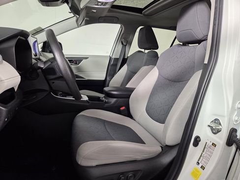 Used 2023 Toyota RAV4 XLE image 15