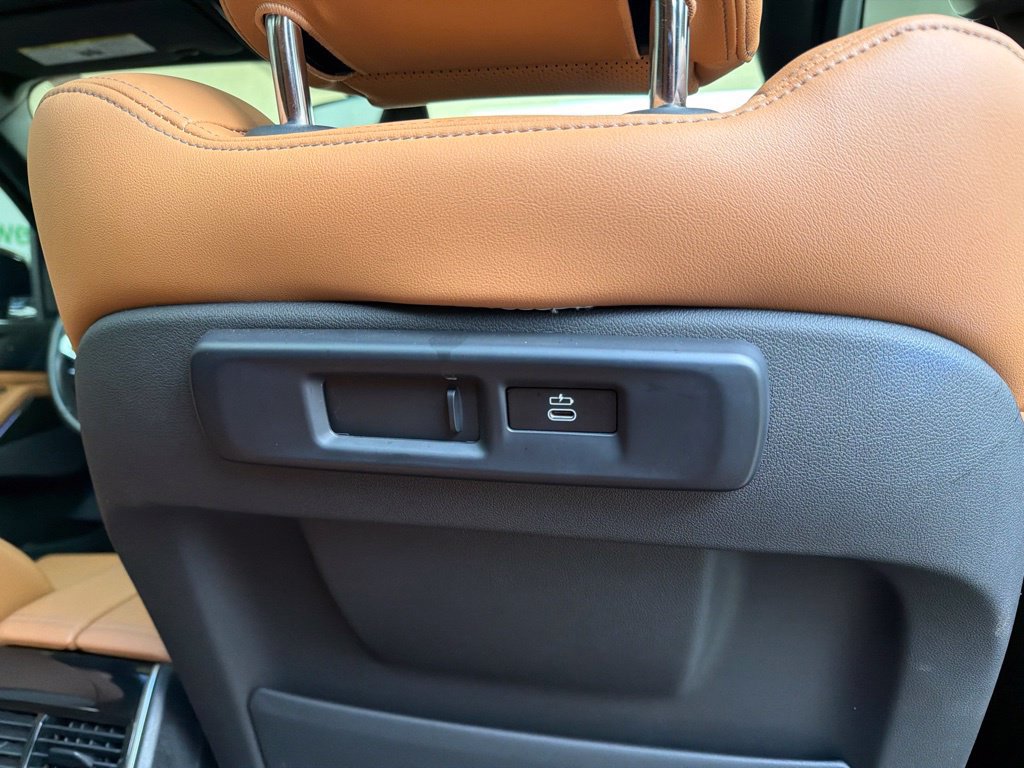Used 2023 BMW X5 sDrive40i w/ M Sport Package RWD image 38