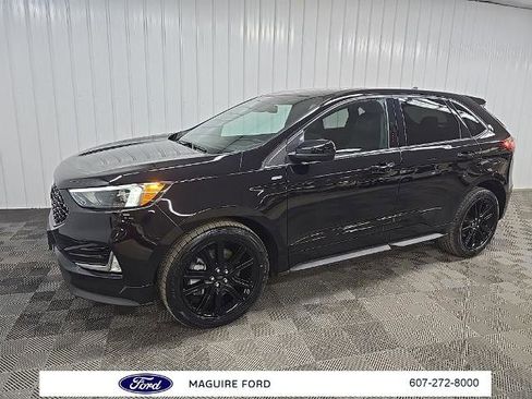 Certified 2022 Ford Edge ST-Line w/ Class II Trailer Tow Package image 7
