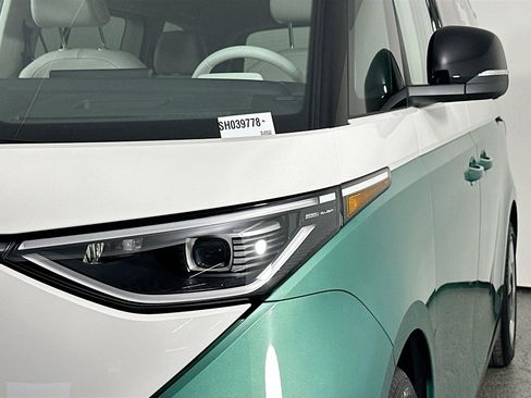 New 2025 Volkswagen ID. Buzz Pro S Plus image 8