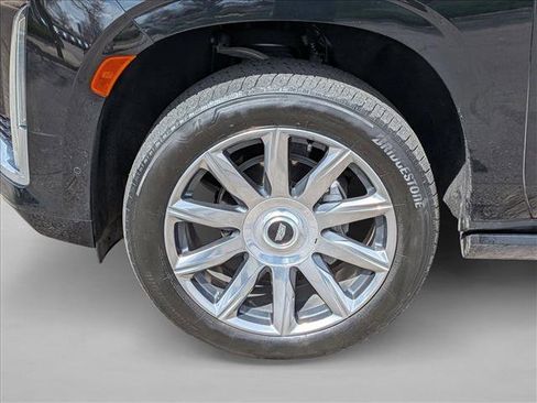 Used 2024 Cadillac Escalade ESV Premium Luxury Platinum AWD/4WD image 9