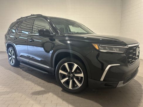 Certified 2023 Honda Pilot Elite image 2