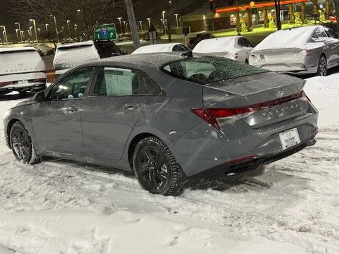 Used 2022 Hyundai Elantra SEL w/ Convenience Package image 4