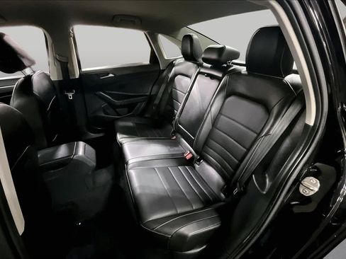Used 2022 Volkswagen Jetta SE FWD image 21