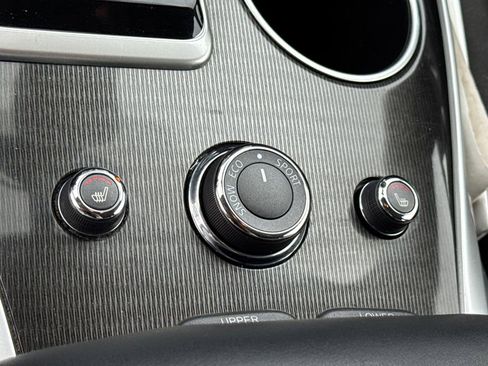 Used 2019 INFINITI QX60 Luxe w/ Essential Package image 35