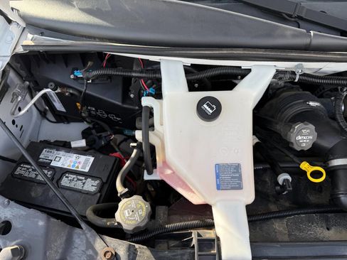 Used 2017 Chevrolet Express 2500 LS image 10