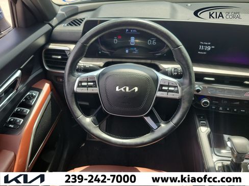 Certified 2023 Kia Telluride EX w/ EX Captain's Chair Package AWD/4WD image 17