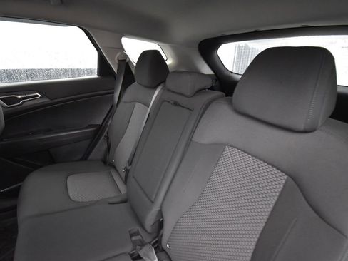 Used 2024 Kia Sportage LX image 12