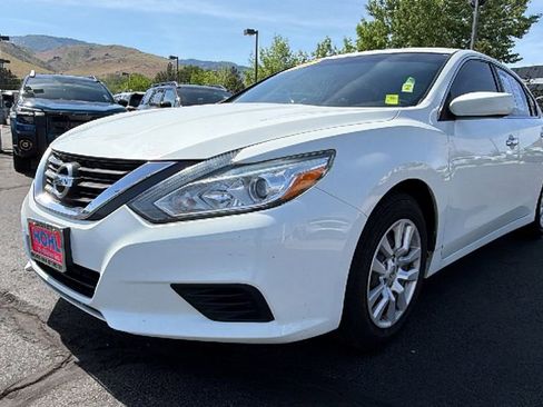 Used 2016 Nissan Altima 2.5 S w/ Power Driver Seat Package FWD image 7