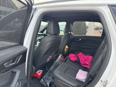 Used 2025 Audi Q7 3.0T Prestige image 7