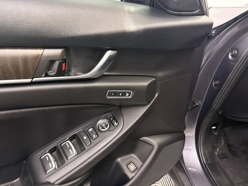 Used 2021 Honda Accord EX-L image 12