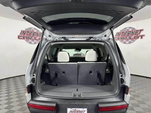 Used 2025 Hyundai Santa Fe SEL AWD/4WD image 27