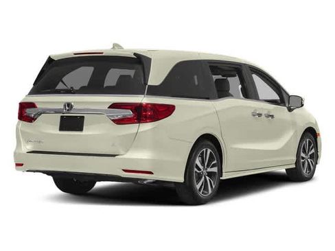 Used 2018 Honda Odyssey Elite image 2