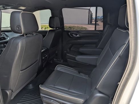 Used 2023 Chevrolet Suburban Premier RWD image 26