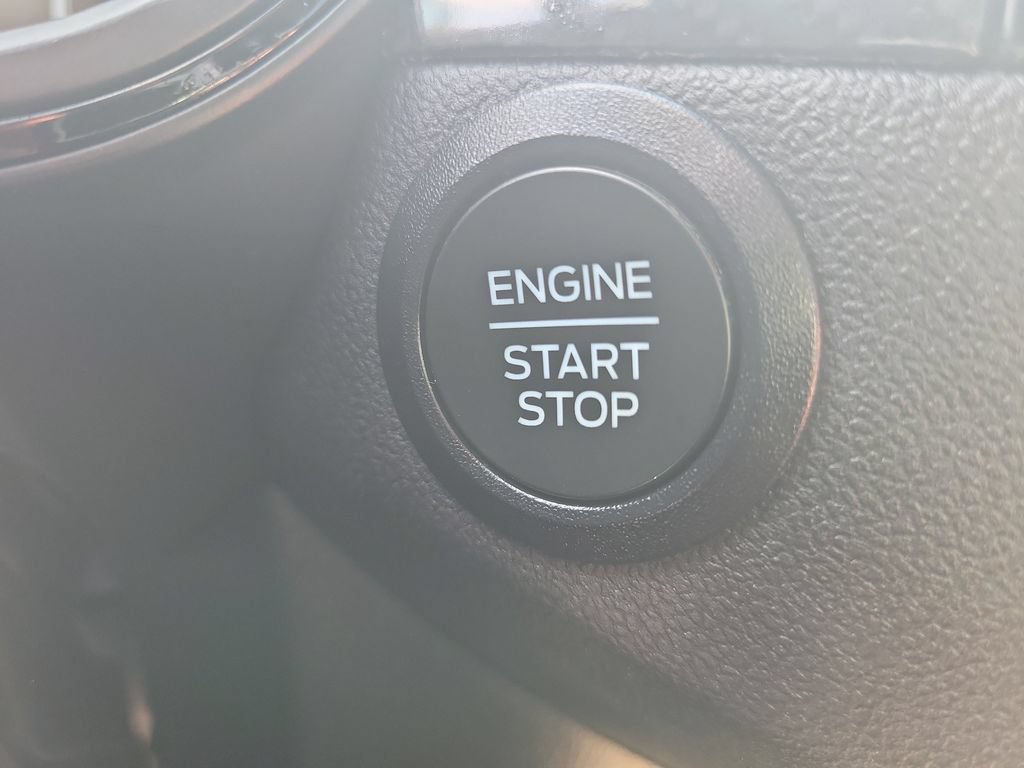 Used 2025 Ford Escape ST-Line Select AWD/4WD image 32