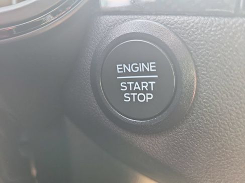 Used 2025 Ford Escape ST-Line Select AWD/4WD image 32