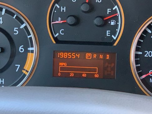 Used 2015 Nissan Armada SL w/ Moonroof Package image 15