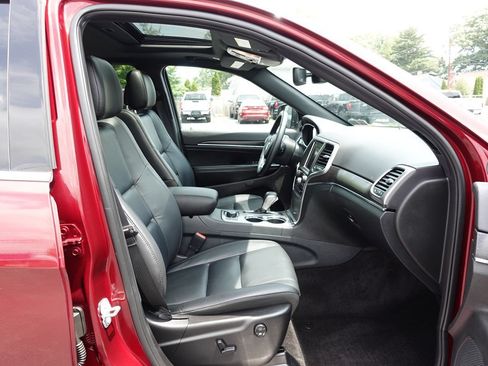 Used 2018 Jeep Grand Cherokee Limited AWD/4WD image 37