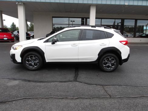 Used 2021 Subaru Crosstrek 2.5i Sport w/ Moonroof Package AWD/4WD image 2