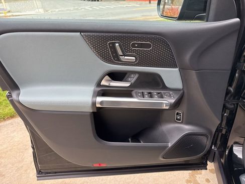 New 2026 Mercedes-Benz GLB 250 4MATIC image 16