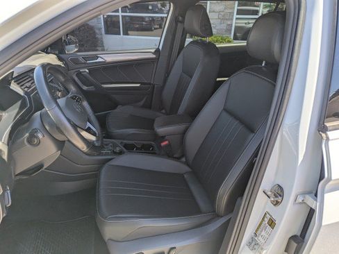 Used 2022 Volkswagen Tiguan SE R-Line AWD/4WD image 11
