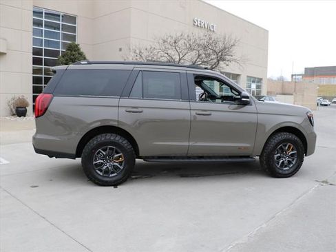 New 2026 Ford Expedition Tremor image 6