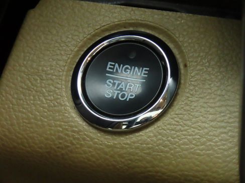 Used 2020 Ford F250 Lariat w/ Lariat Ultimate Package image 19