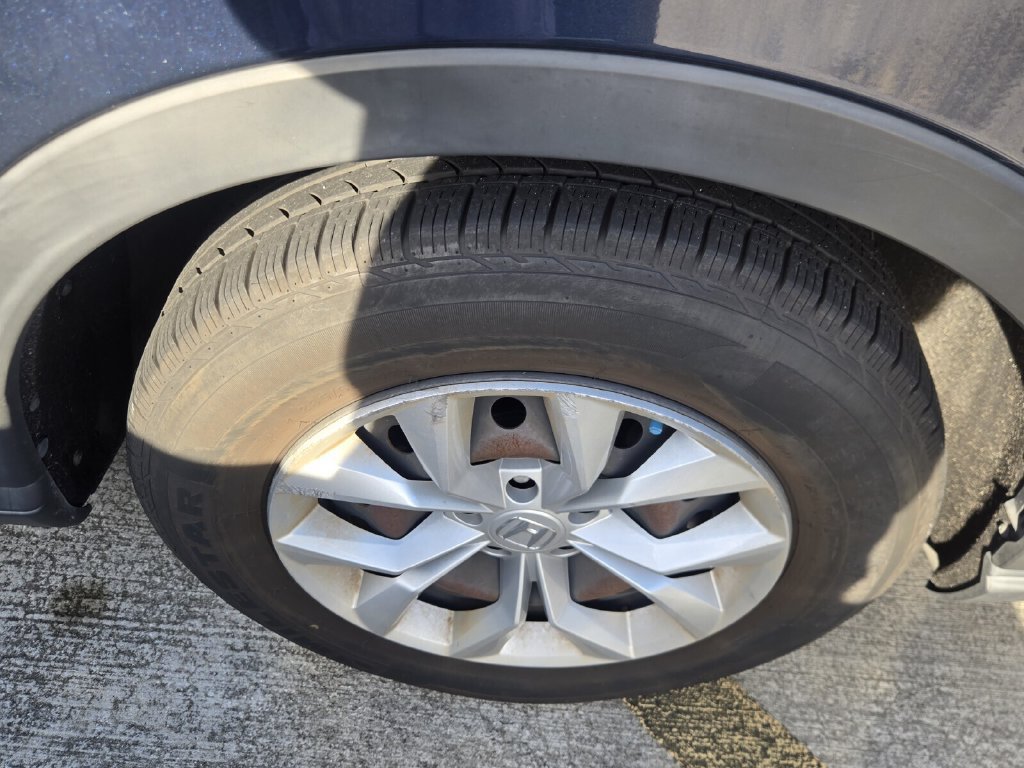Used 2023 Honda CR-V LX image 7