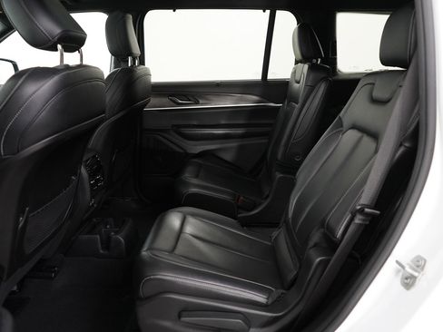 Used 2024 Jeep Grand Cherokee L Limited w/ Luxury Tech Group II image 14