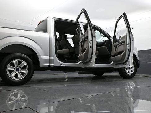 Used 2017 Ford F150 XLT image 31