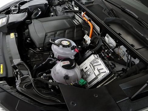 Used 2025 Audi Q5 e Premium Plus w/ Premium Plus Package image 40