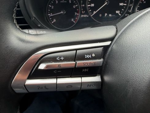 Used 2019 MAZDA MAZDA3 Hatchback 4D image 13