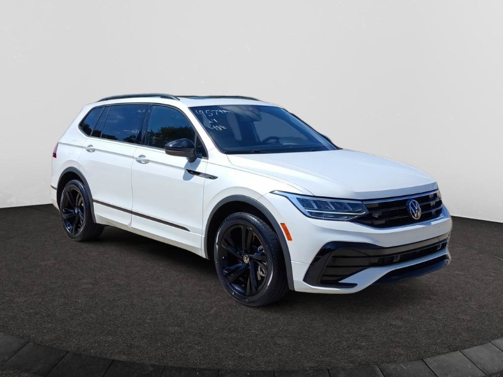 Used 2024 Volkswagen Tiguan SE R-Line w/ MDO Package, Three-Row FWD image 1
