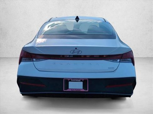 Certified 2026 Hyundai Elantra Hybrid FWD image 8
