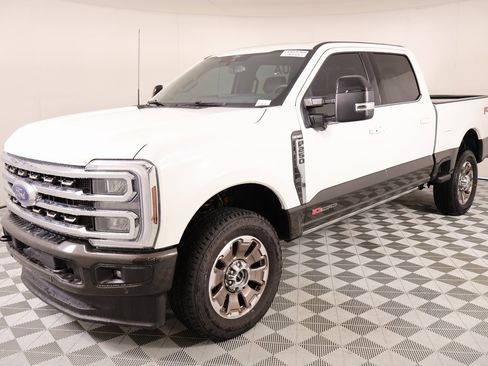 Used 2025 Ford F250 King Ranch image 11
