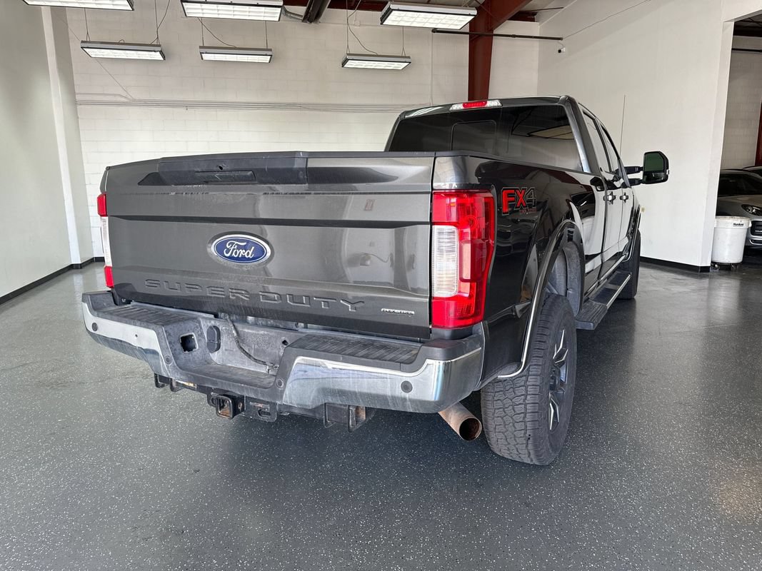 Used 2019 Ford F250 Lariat w/ Lariat Value Package AWD/4WD image 4