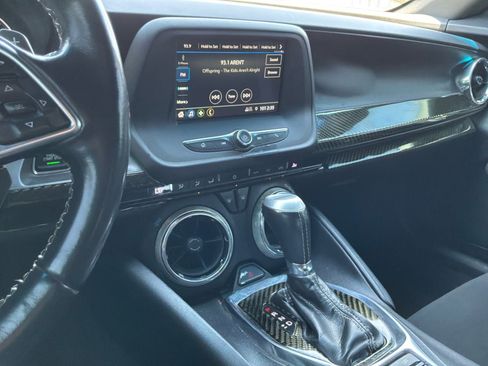 Used 2019 Chevrolet Camaro LT RWD image 14