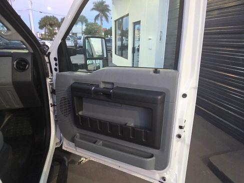 Used 2015 Ford F350 XL image 22