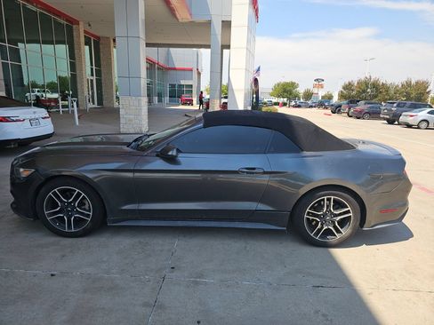 Used 2016 Ford Mustang Premium RWD image 18