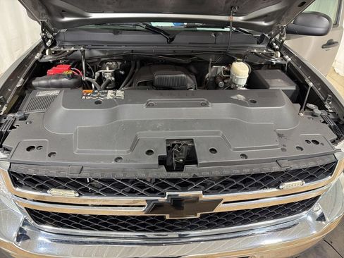 Used 2014 Chevrolet Silverado 2500 W/T AWD/4WD image 31