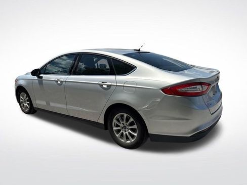 Used 2016 Ford Fusion S FWD image 3