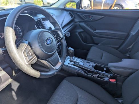 Used 2017 Subaru Impreza 2.0i Premium image 17