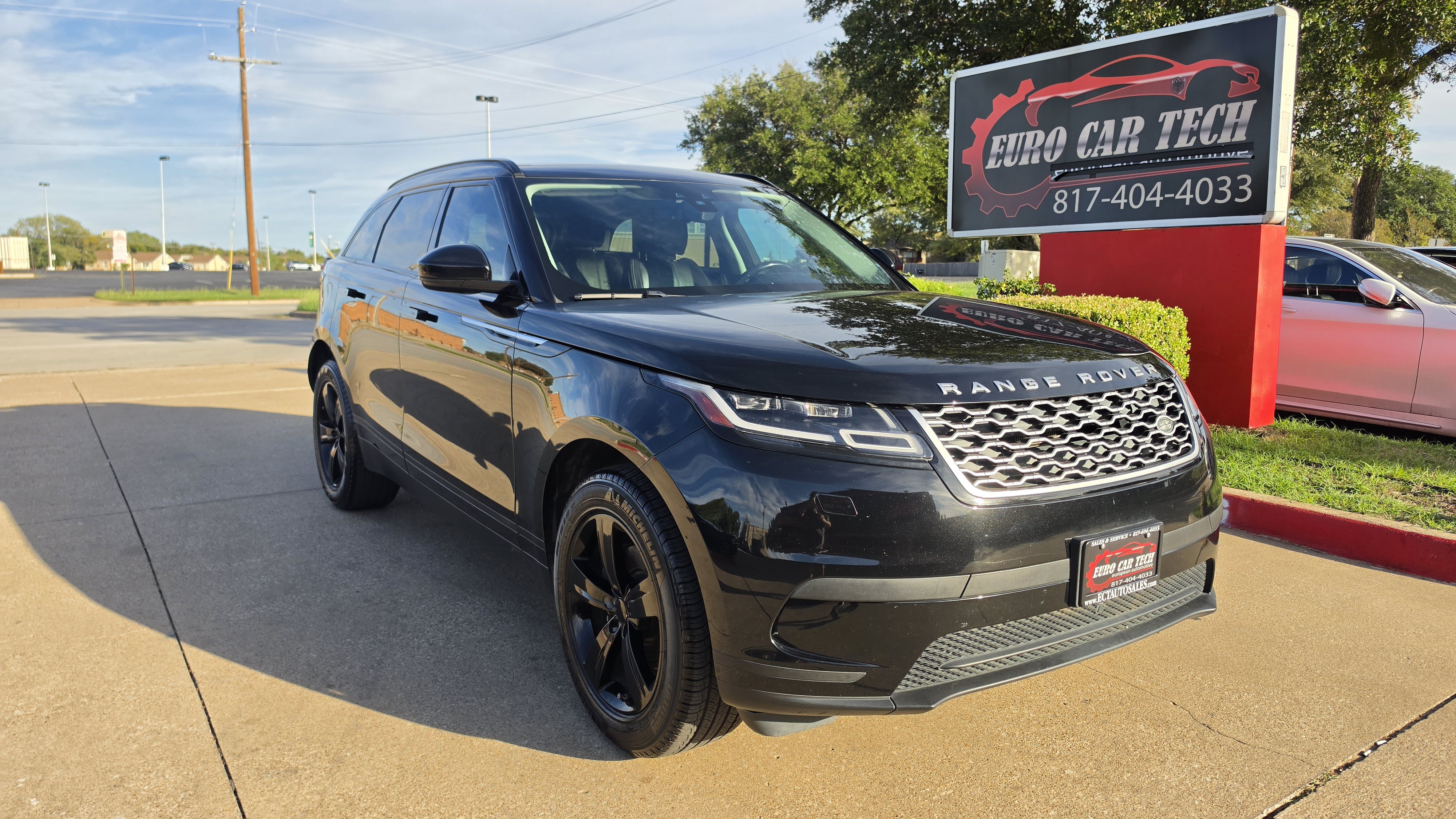 Used 2018 Land Rover Range Rover Velar S AWD/4WD image 6