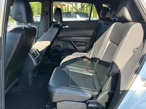 Used 2022 Volkswagen Atlas Cross Sport SE AWD/4WD image 23