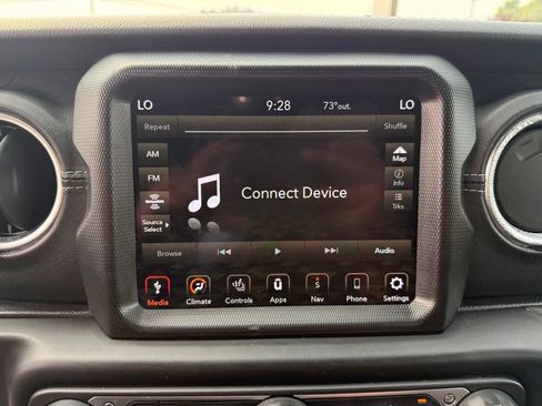 Used 2021 Jeep Wrangler Unlimited Sahara w/ Uconnect 4C Nav & Sound Group AWD/4WD image 24