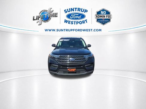 Used 2023 Ford Explorer XLT AWD/4WD image 21