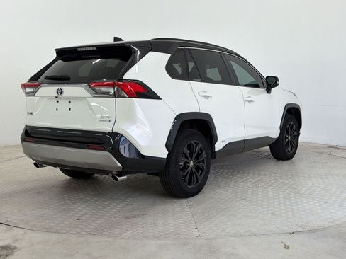 Used 2022 Toyota RAV4 XSE AWD/4WD image 9