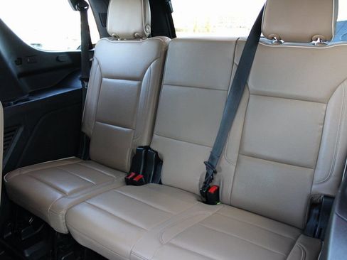 Used 2021 Chevrolet Tahoe Premier AWD/4WD image 25