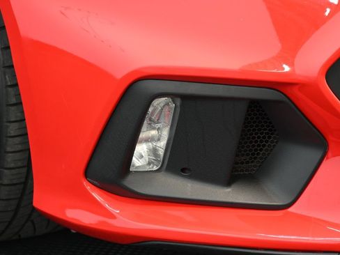 Used 2018 Ford Focus RS AWD/4WD image 10
